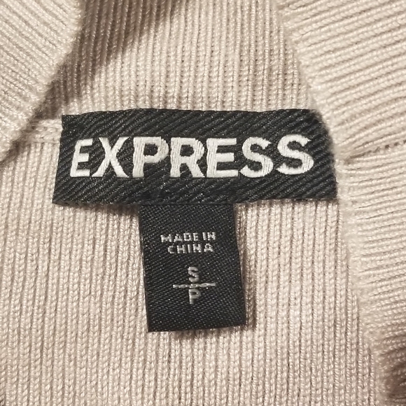 EXPRESS blush color cold-shoulder top - Picture 3 of 3